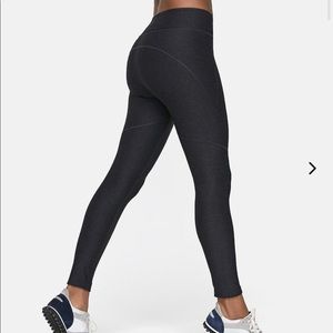 OUTDOOR VOICES BLACK LEGGINGS SIZE SMALL